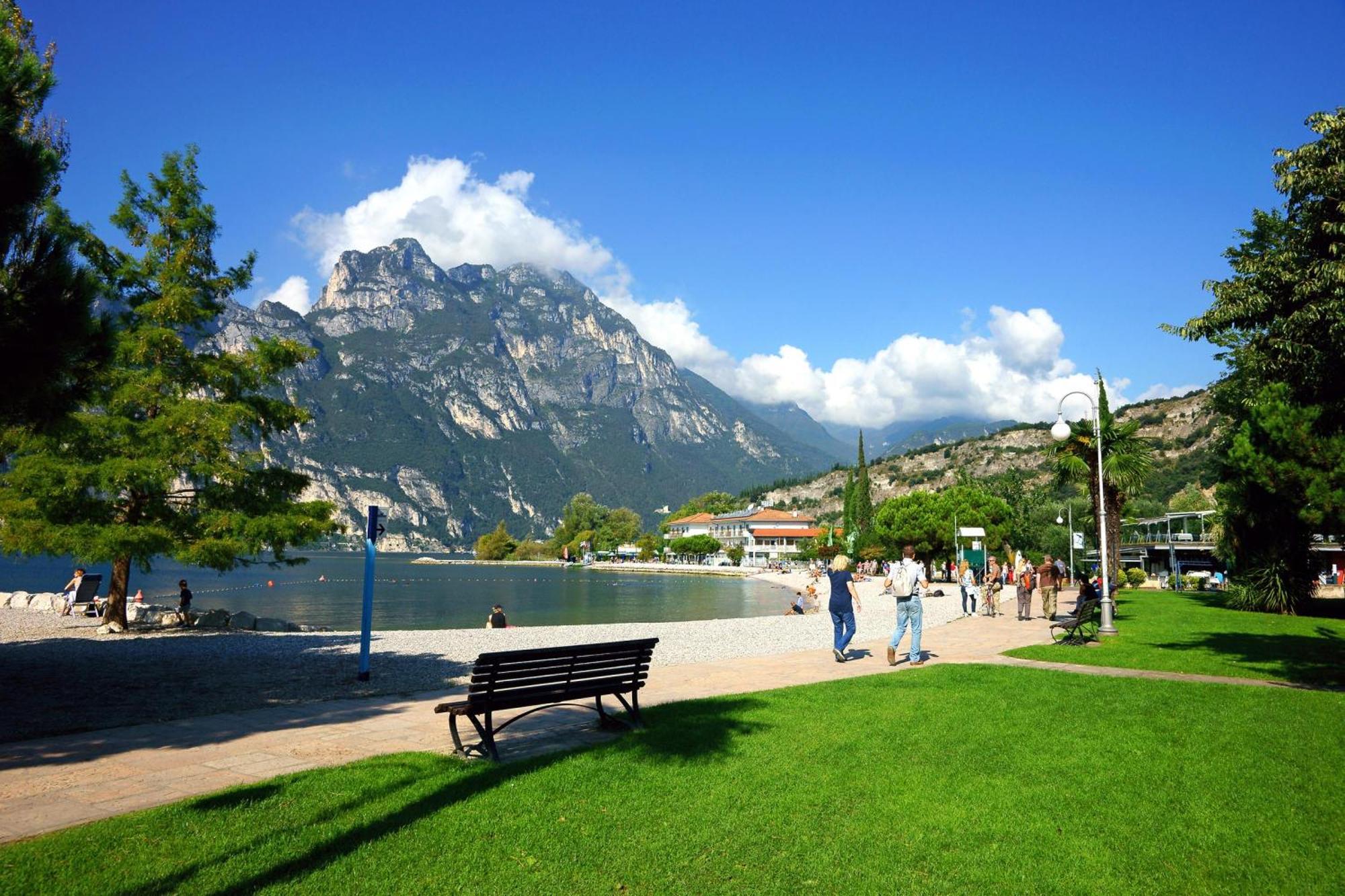 Casa Turchese - Happy Rentals Riva del Garda Bagian luar foto